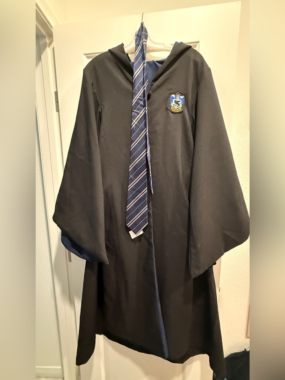 Official Universal Studios Raven Claw Robe & Tie Wizarding World of Harry Potter